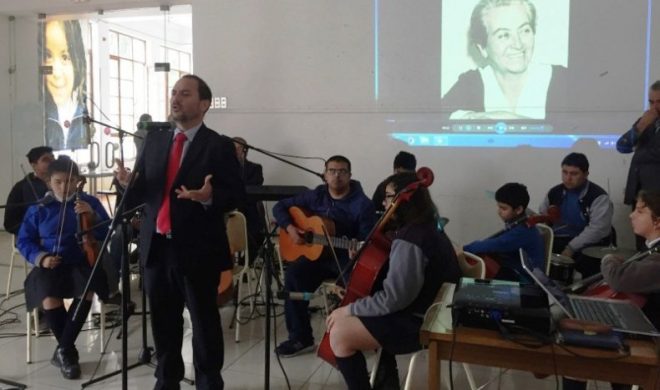 Estudiantes de la Educación Pública se inician como escritores inspirados en la figura de Gabriela Mistral