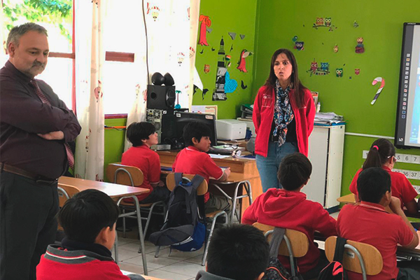 Innovaciones educativas, arte y sustentabilidad: así fue la visita de la directora de Educación Pública a Huasco