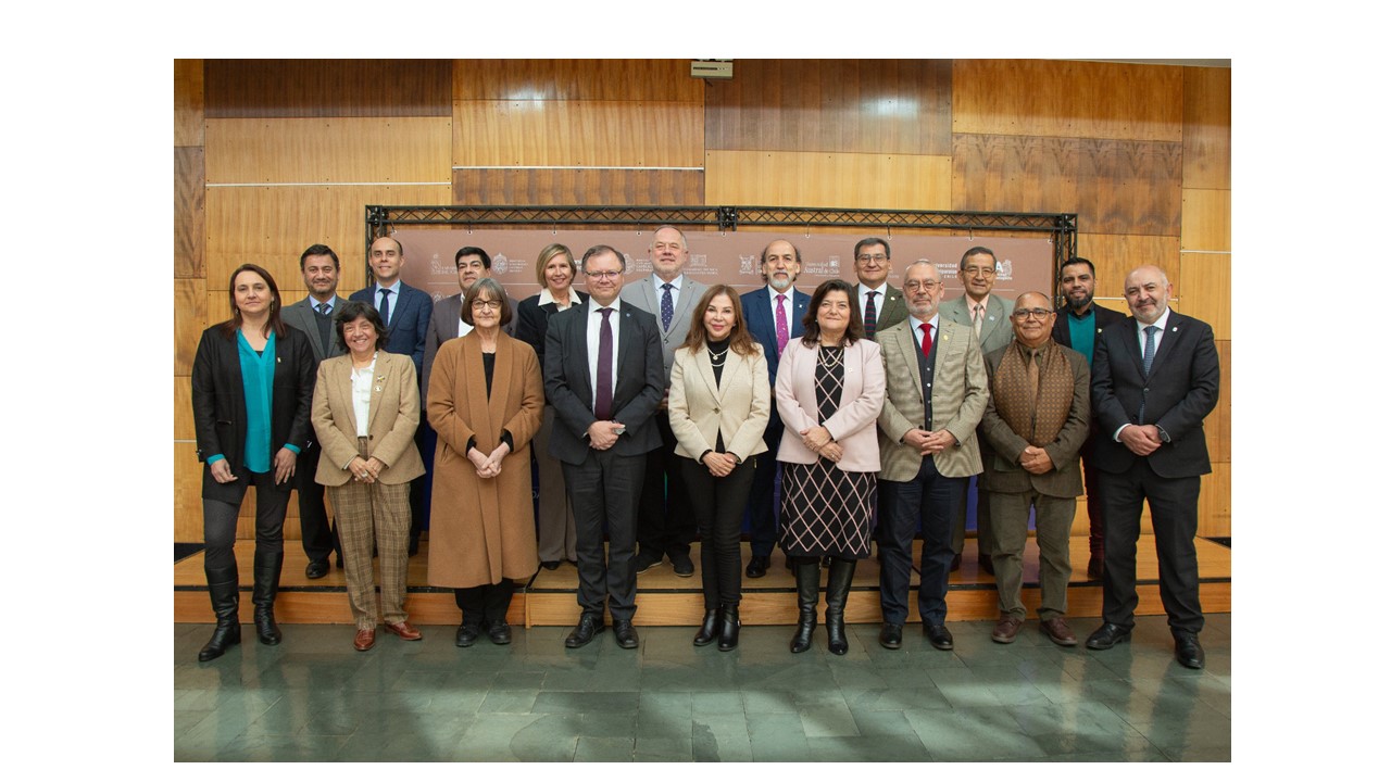 DIRECCIÓN DE EDUCACIÓN PÚBLICA FIRMA CONVENIO CON EL CUECH PARA IMPULSAR EL FORTALECIMIENTO DEL ECOSISTEMA EDUCATIVO