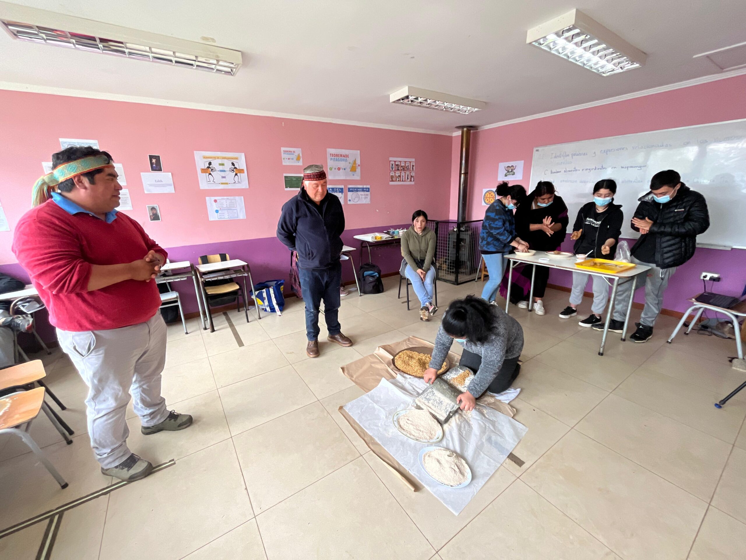 DEP y CONADI firman convenio para fortalecer enseñanza de los pueblos indígenas