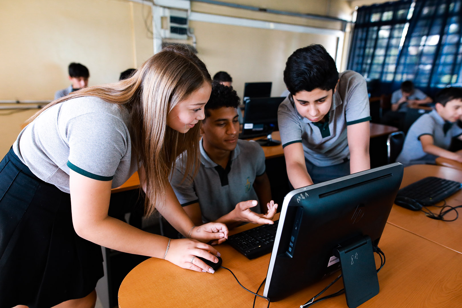 Servicios Locales mejoran promedio de asistencia escolar y disminuyen porcentajes de estudiantes con inasistencia grave