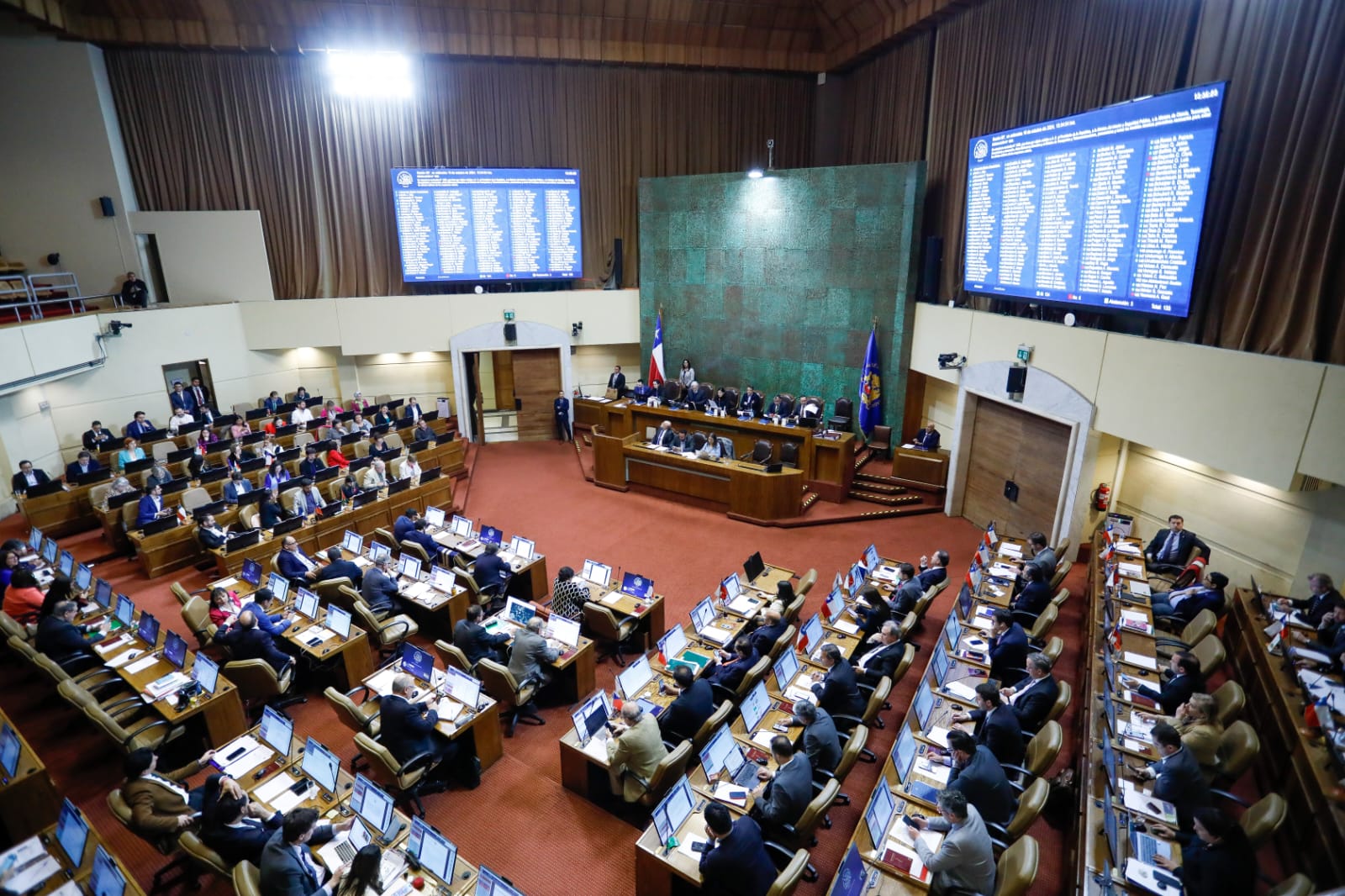 Cámara aprueba proyecto de ley del Mineduc sobre convivencia educativa y lo despacha al Senado