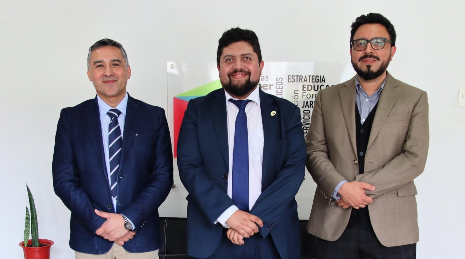 Dirección de Educación Pública fortalece coordinación educativa en la región de Magallanes