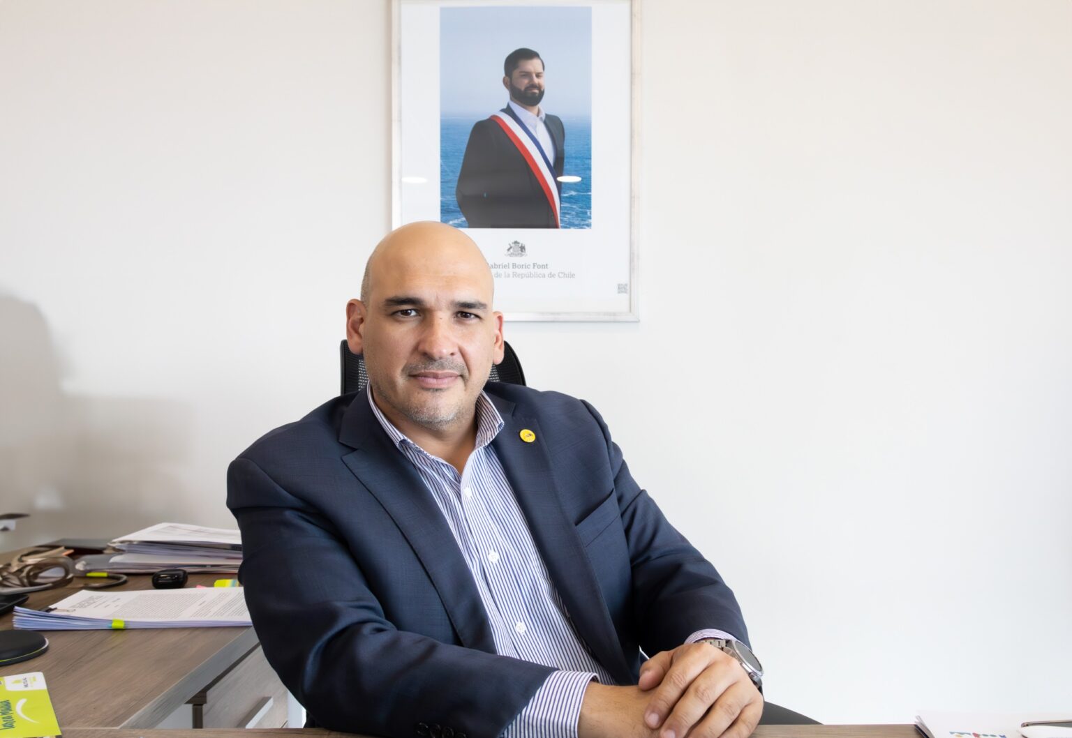 Diario El País reconoce a director ejecutivo del SLEP Iquique