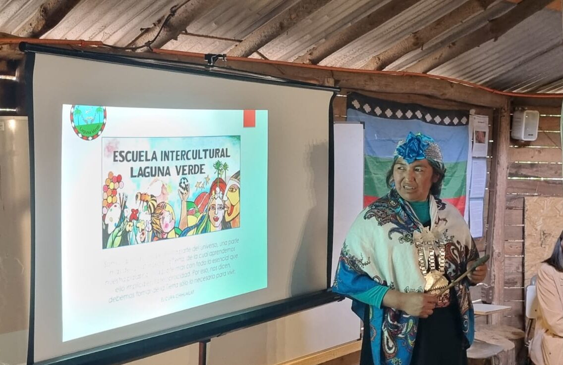 DEP visitó la Escuela Intercultural Laguna Verde para conocer su experiencia pedagógica