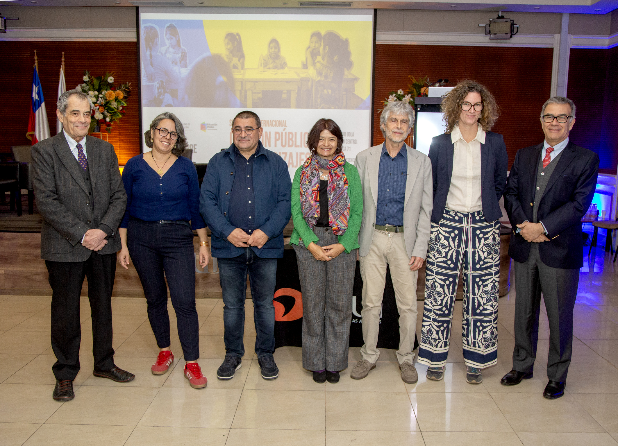 Expertos analizan los desafíos de la gestión educativa y su impacto en los aprendizajes en Seminario Internacional organizado por la DEP y la UDLA