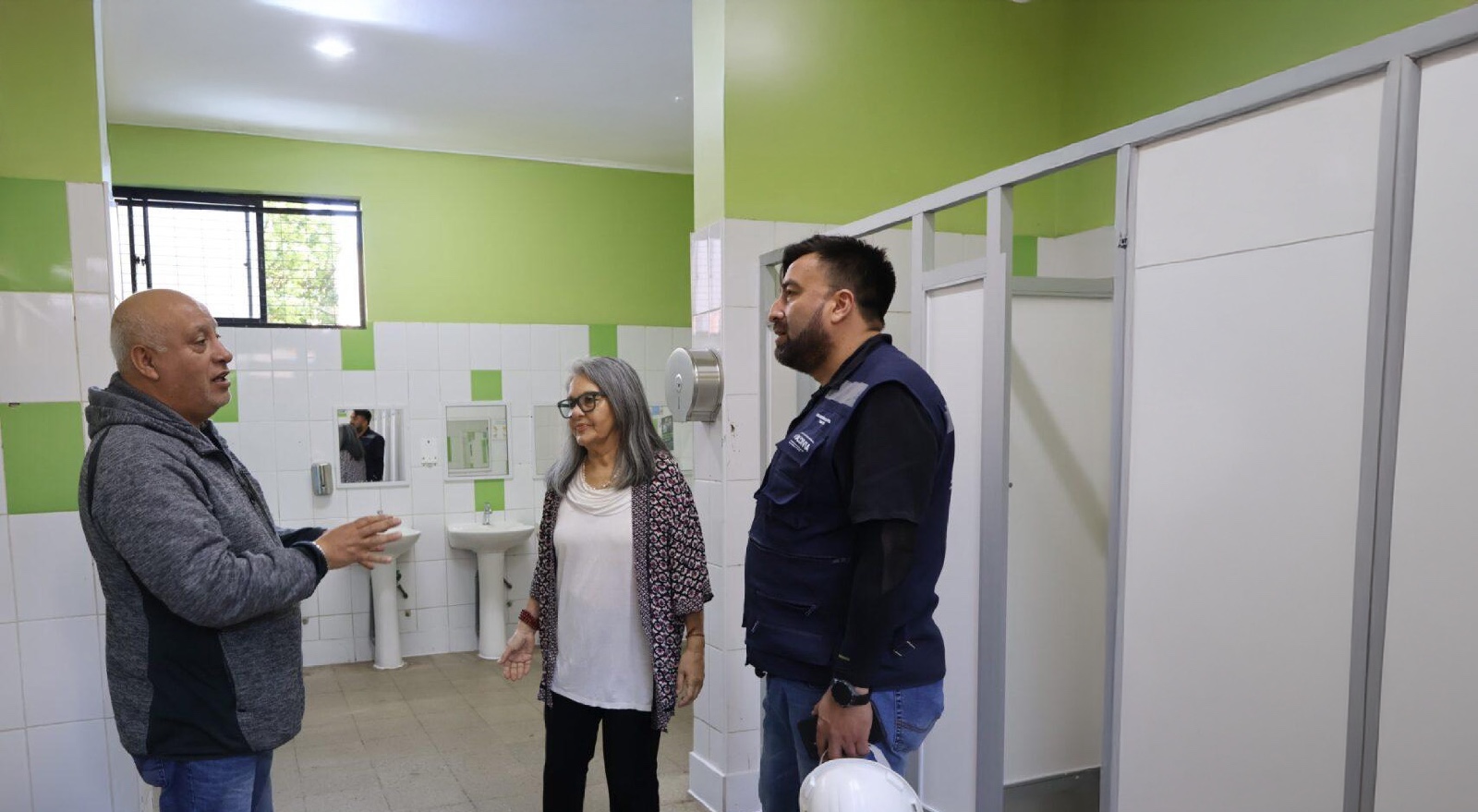 SLEP Valdivia mejora servicios higiénicos en establecimientos educacionales